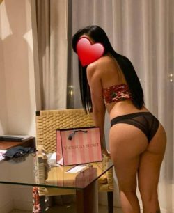MARA SIGNORA SPETTACOLARE FIGA CALDISSIMA E PROFUMATA MATURA NON SONO UNA VENTENNE MA FACCIO GODERE MOLTO DI PIU ANCORA GRANDE FIGONA FACCIO PORCATE C